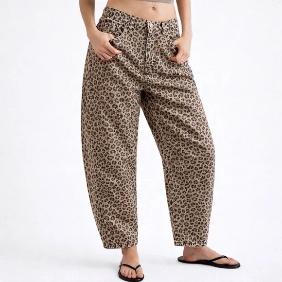 Abercrombie & Fitch The Barrel Jean Mid Rise Leopard Print Denim 26 Regular New - Picture 1 of 13